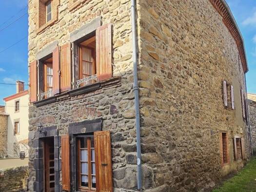 Maison à vendre 76 500 € 6 pièces 4 chambres 117 m² 900 m² de terrain Vieille-Brioude 43100