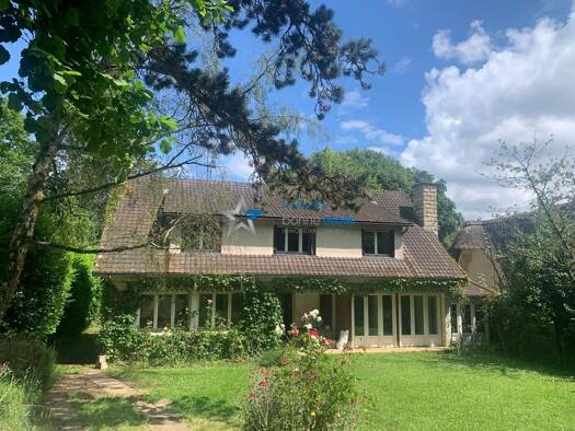 Maison à vendre 920 000 € 9 pièces 6 chambres 190 m² 723 m² de terrain La Celle-Saint-Cloud 78170