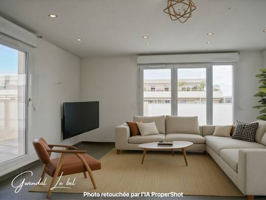 Appartement à vendre 259 000 € 3 pièces 2 chambres 69 m² Étage 4/5 Casernes Nîmes 30000