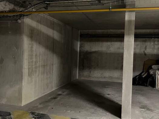 Parking à louer 80 € 12 m² Nord Est Annecy 74960