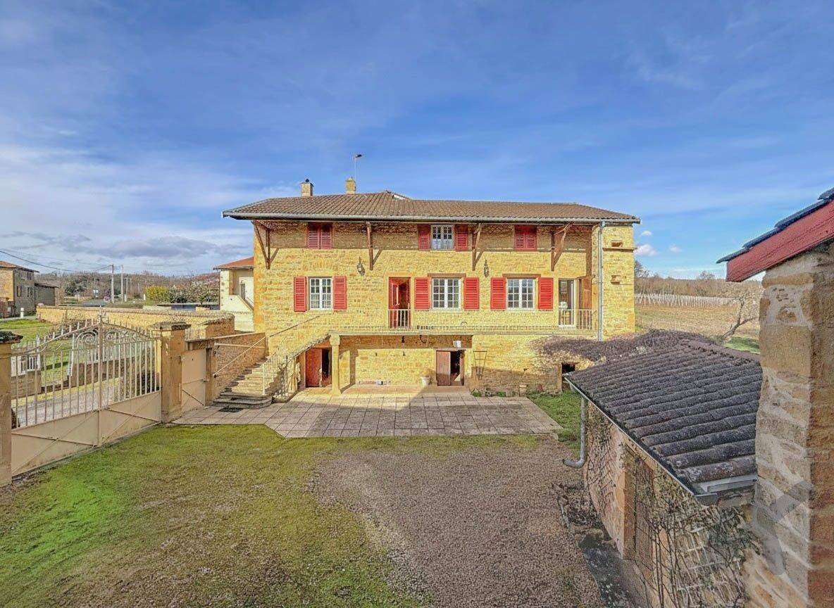Maison 5 pièces 150 m² · à Saint-Germain-Nuelles · 150 m² · 400 000 €