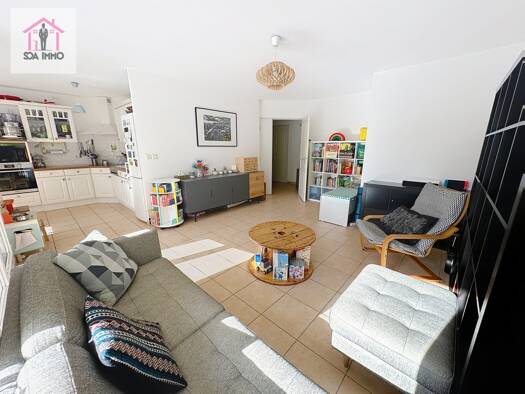 Appartement à vendre 345 000 € 3 pièces 2 chambres 75 m² RDC/5 Lyon 3ème arrondissement 69003