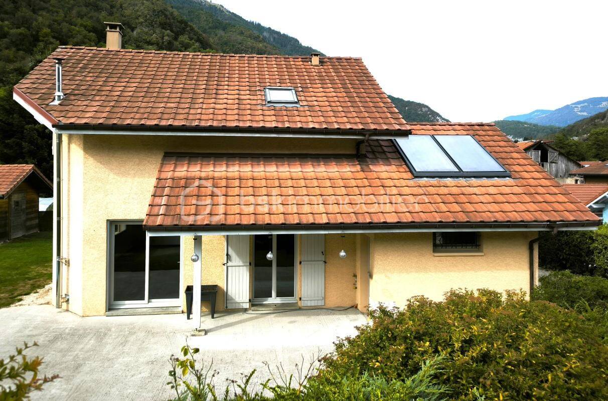Maison 5 pièces 130 m² · à Saint-Jeoire · 130 m² · 497 500 €