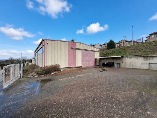 Entrepôt à vendre 365 000 € 330 m² d'espace de stockage Saint-Pierre-la-Palud 69210