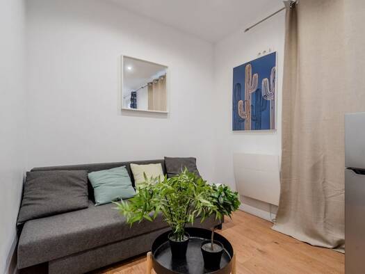 Appartement à vendre 200 000 € 2 pièces 2 chambres 30 m² Étage 2/2 Pantin 93500