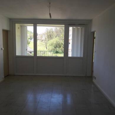 Appartement à louer 457 € 3 pièces 2 chambres 60 m² 4ème étage Saint Pierre-Les Bordes Montbard 21500