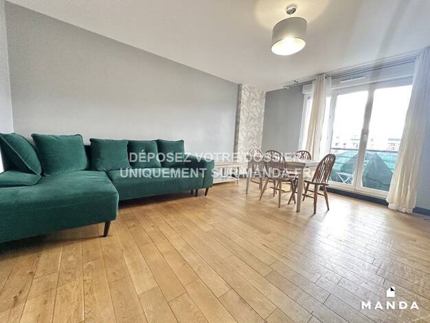 Colocation à louer 1 150 € 4 pièces 3 chambres 76 m² 2ème étage Évry-Courcouronnes 91000