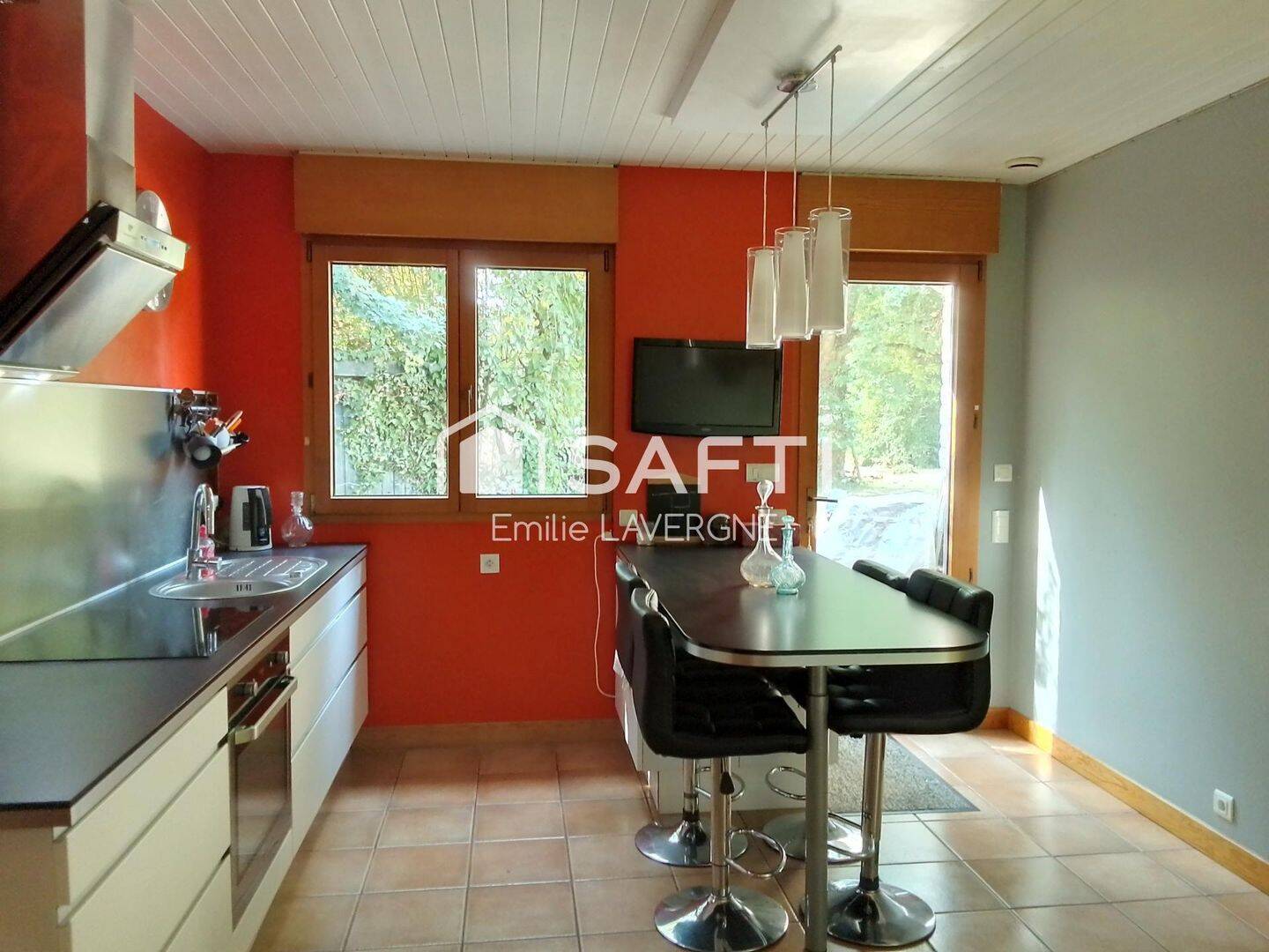 Maison 7 pièces 185 m² · à Essarts en Bocage · 185 m² · 299 990 €