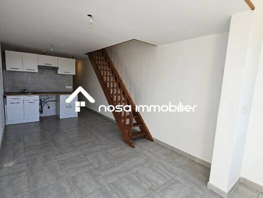 Duplex à vendre 199 000 € 2 pièces 1 chambre 56 m² 1er étage Nord Le Grau-du-Roi 30240