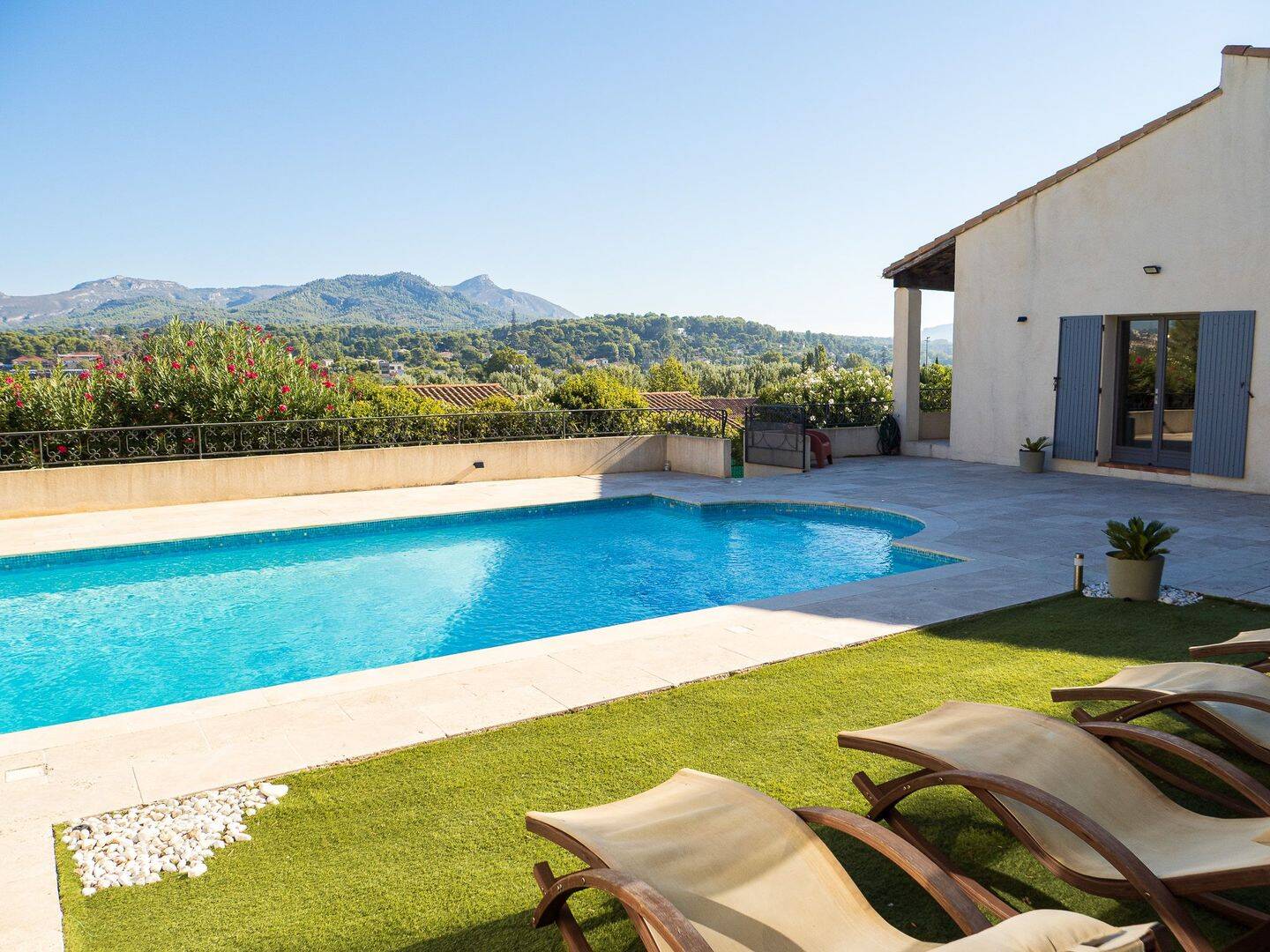 Maison 5 pièces 140 m² · à La Penne-sur-Huveaune · 140 m² · 5 500 €/mois