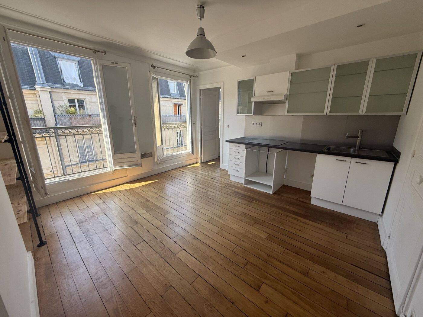 Appartement 2 pièces 38 m² · à Paris 18ème Arrondissement · 38,4 m² · 326 000 €