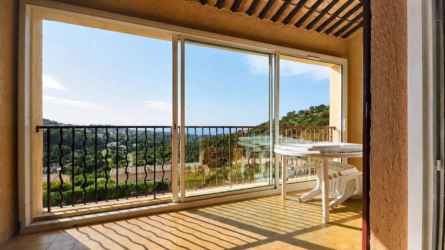 Appartement 2 pièces 37 m² · à Roquebrune-sur-Argens · 37 m² · 285 000 €