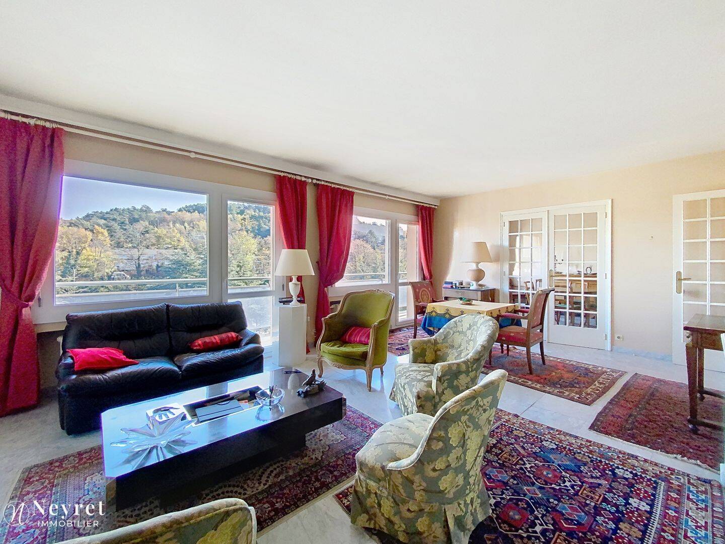 Appartement 6 pièces 152 m² · à Saint-Étienne · 152 m² · 159 000 €