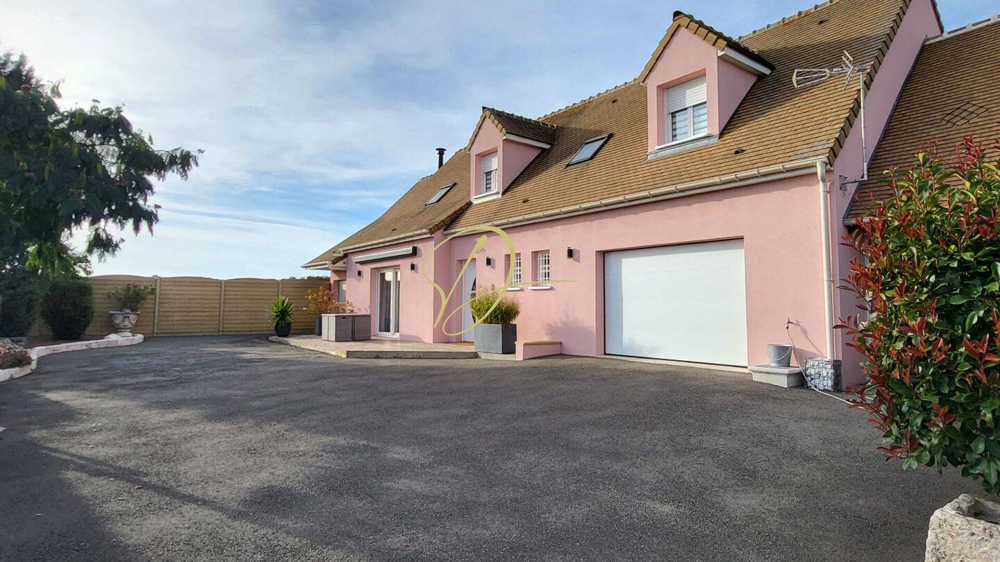 Maison 7 pièces 180 m² · à Bailleau-l'Évêque · 180 m² · 399 000 €