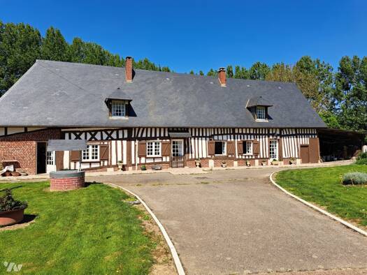 Maison à vendre 250 000 € 5 pièces 3 chambres 104 m² 15 000 m² de terrain Barentin 76360