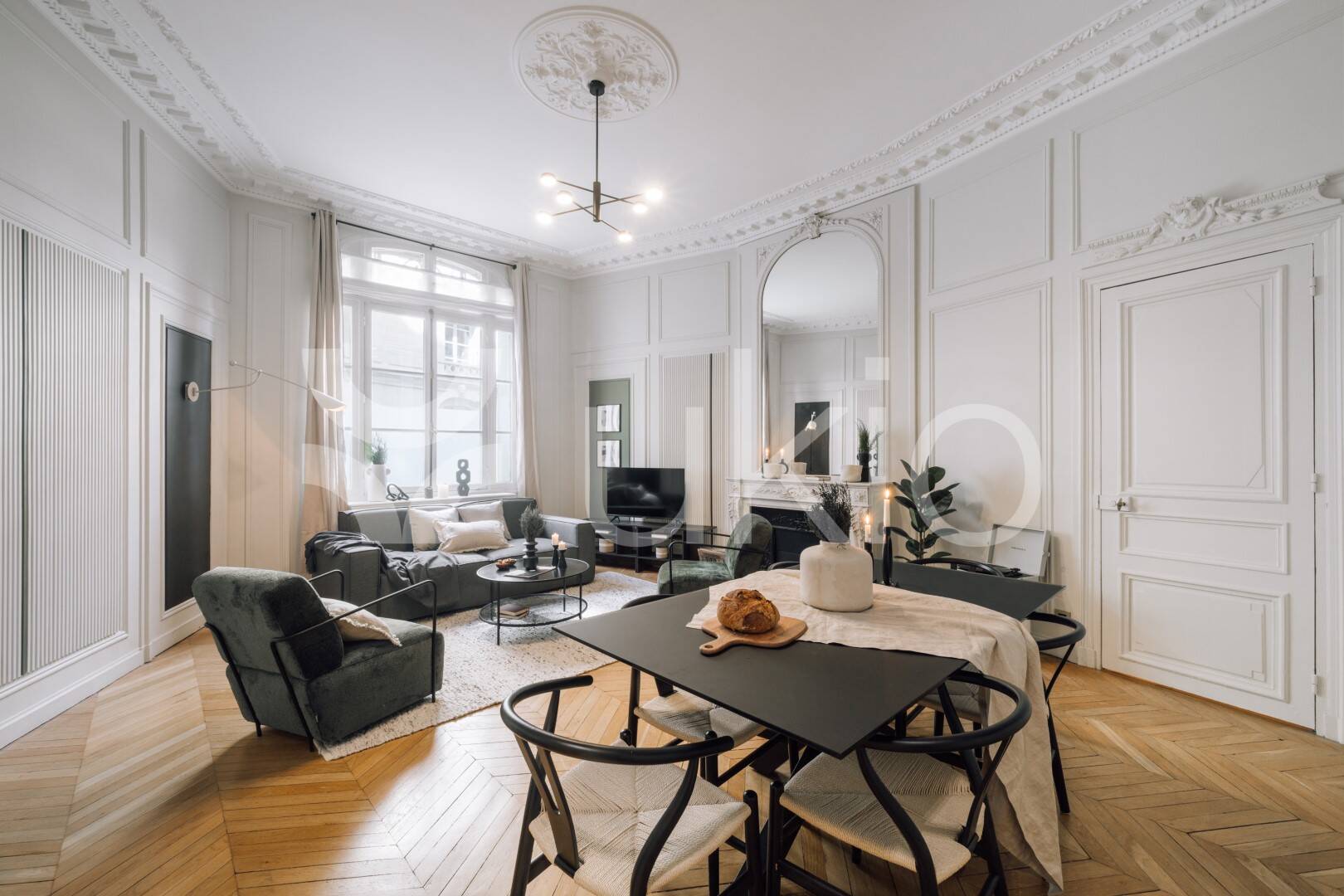 Appartement 3 pièces 85 m² · à Paris 16ème Arrondissement · 85 m² · 6 605 €/mois