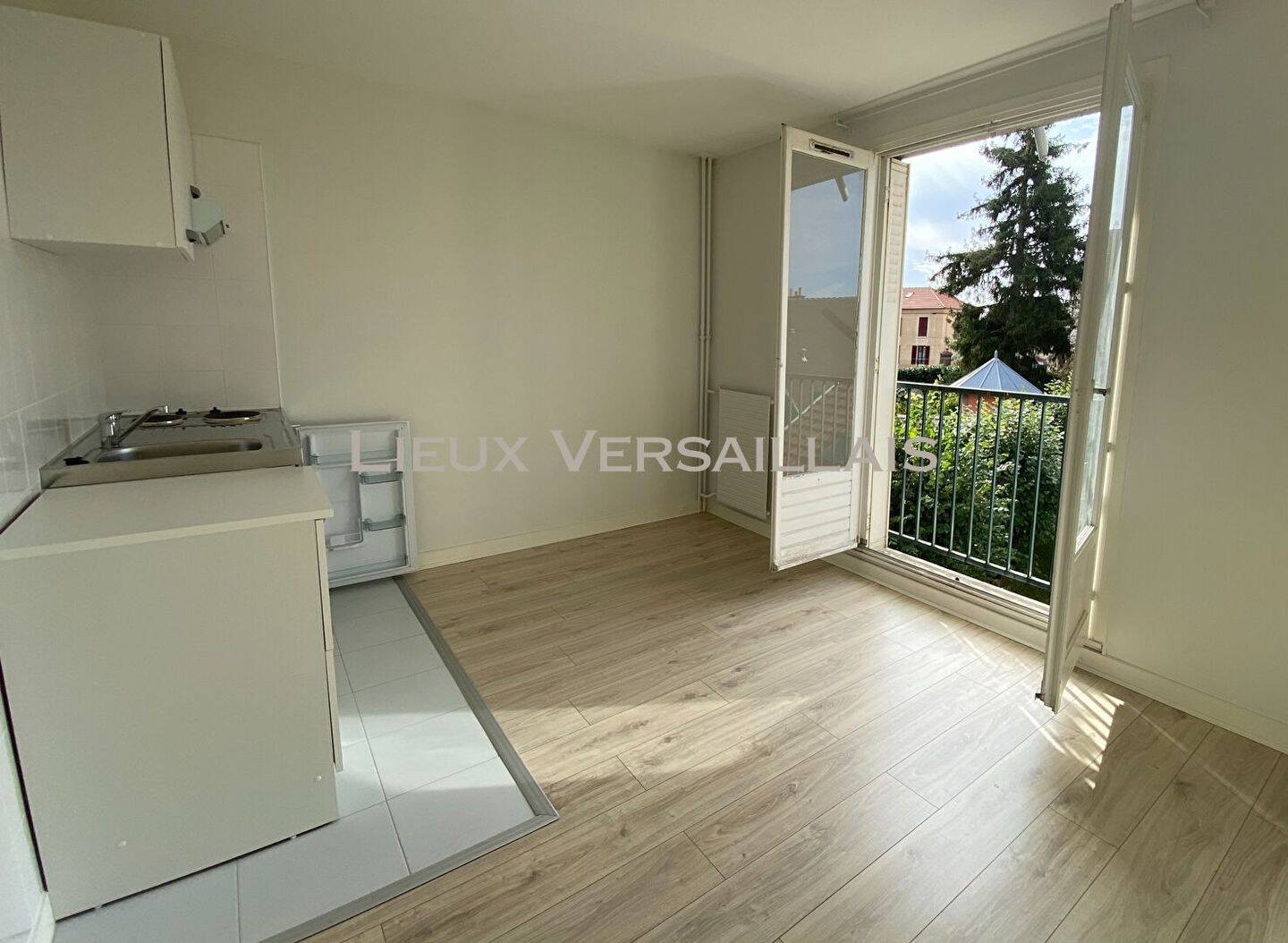 Appartement 1 pièce 17 m² · à Versailles · 17,3 m² · 700 €/mois