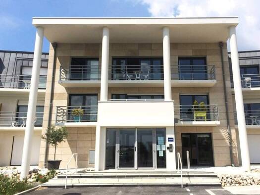 Appartement à vendre 70 000 € 1 pièce 27 m² RDC/2 La Ville-aux-Dames 37700