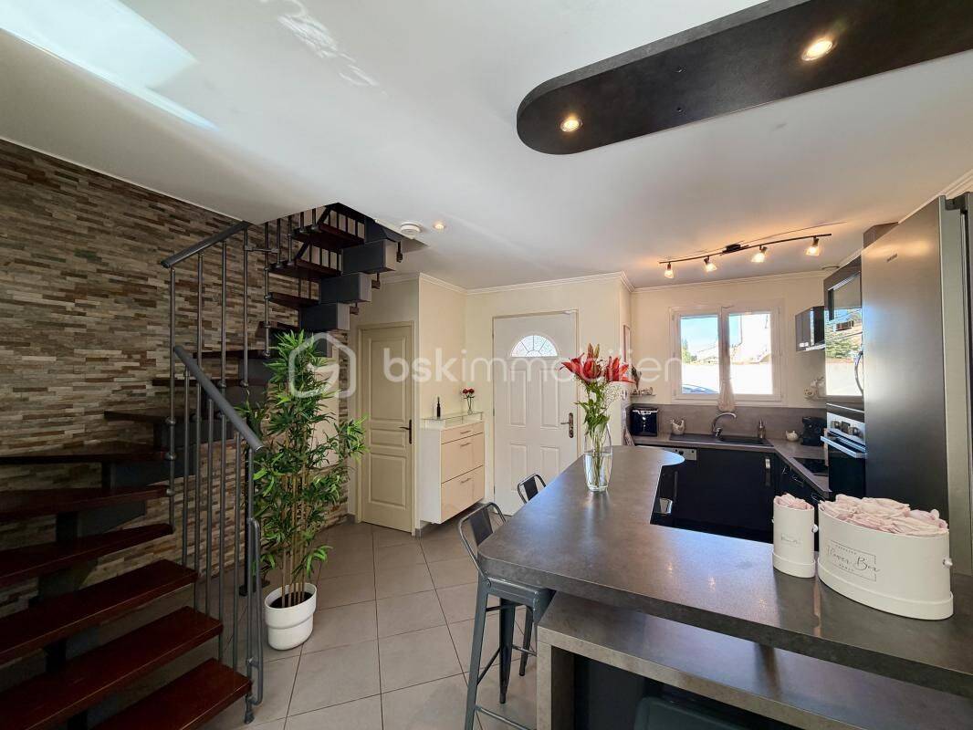 Maison 4 pièces 79 m² · à Salon-de-Provence · 78,9 m² · 350 000 €