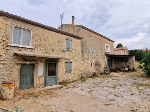 Maison à vendre 374 400 € 5 pièces 4 chambres 113 m² 970 m² de terrain Taulignan 26770