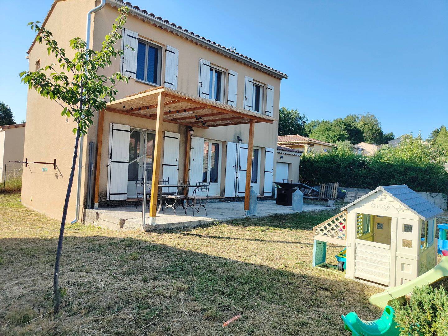 Maison 4 pièces 100 m² · à Revest-du-Bion · 100 m² · 233 500 €