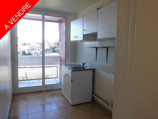 Appartement à vendre 115 000 € 4 pièces 3 chambres 80 m² Étage 6/8 Marseille 15ème arrondissement 13015