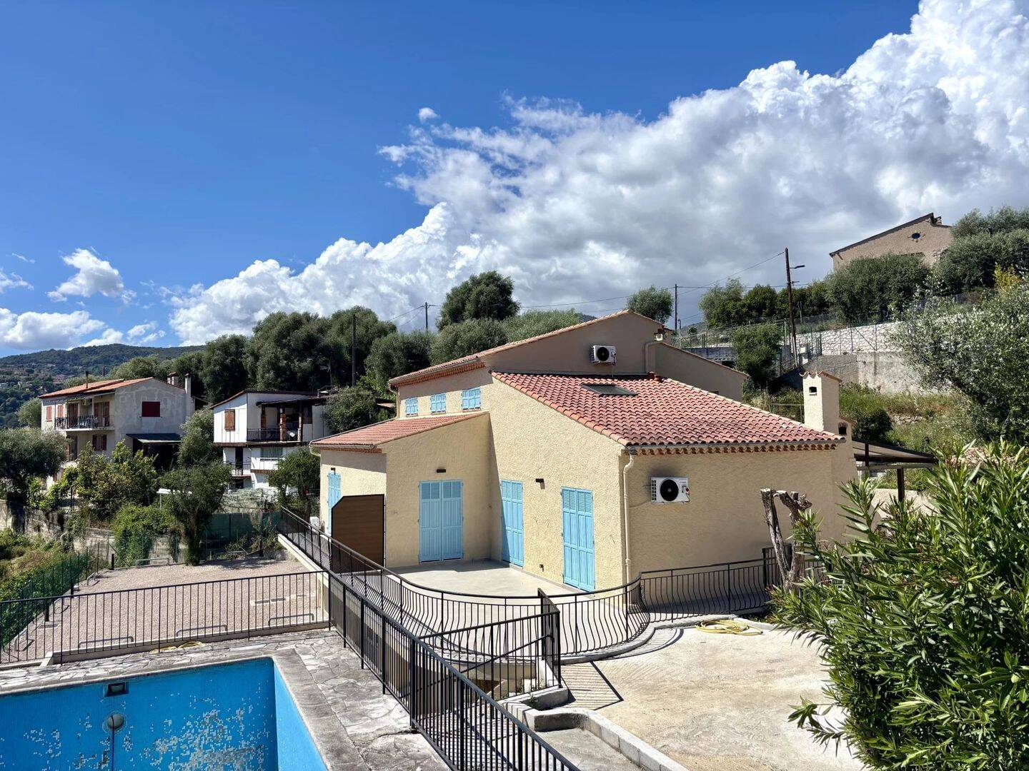 Appartement 2 pièces 52 m² · à Saint-André-de-la-Roche · 52,2 m² · 1 290 €