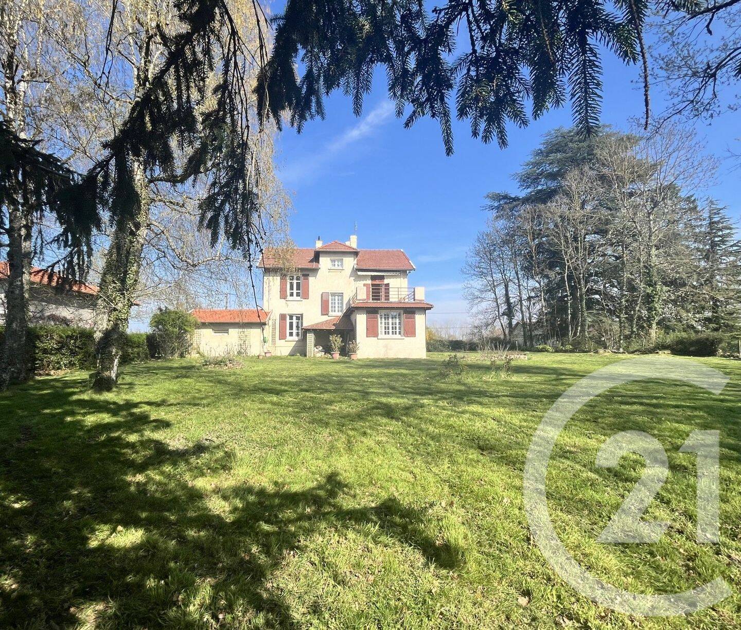 Maison 8 pièces 152 m² · à Faramans · 152 m² · 400 000 €