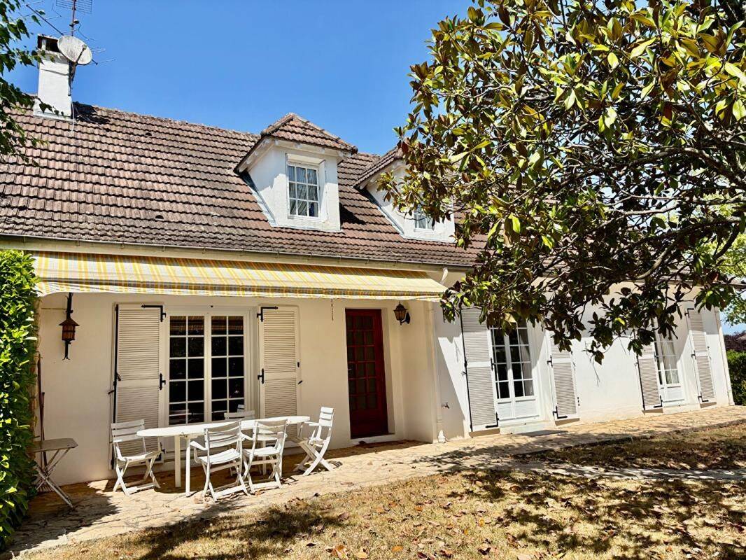 Maison 7 pièces 154 m² · à Gueugnon · 154 m² · 159 000 €