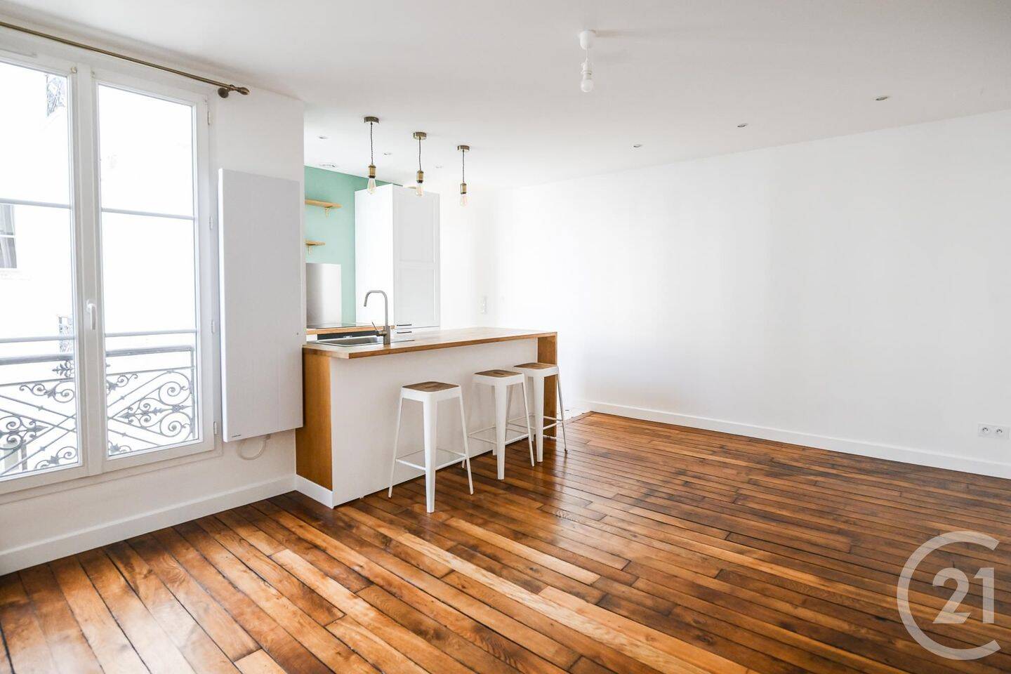 Appartement 2 pièces 44 m² · à Paris 18ème Arrondissement · 44,3 m² · 555 000 €