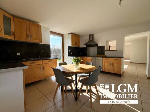 Maison à vendre 275 000 € 4 pièces 3 chambres 244 m² 2 300 m² de terrain Grandvillers 88600