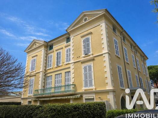 Appartement à vendre 199 000 € 3 pièces 2 chambres 94 m² Ville-Basse Montélimar 26200