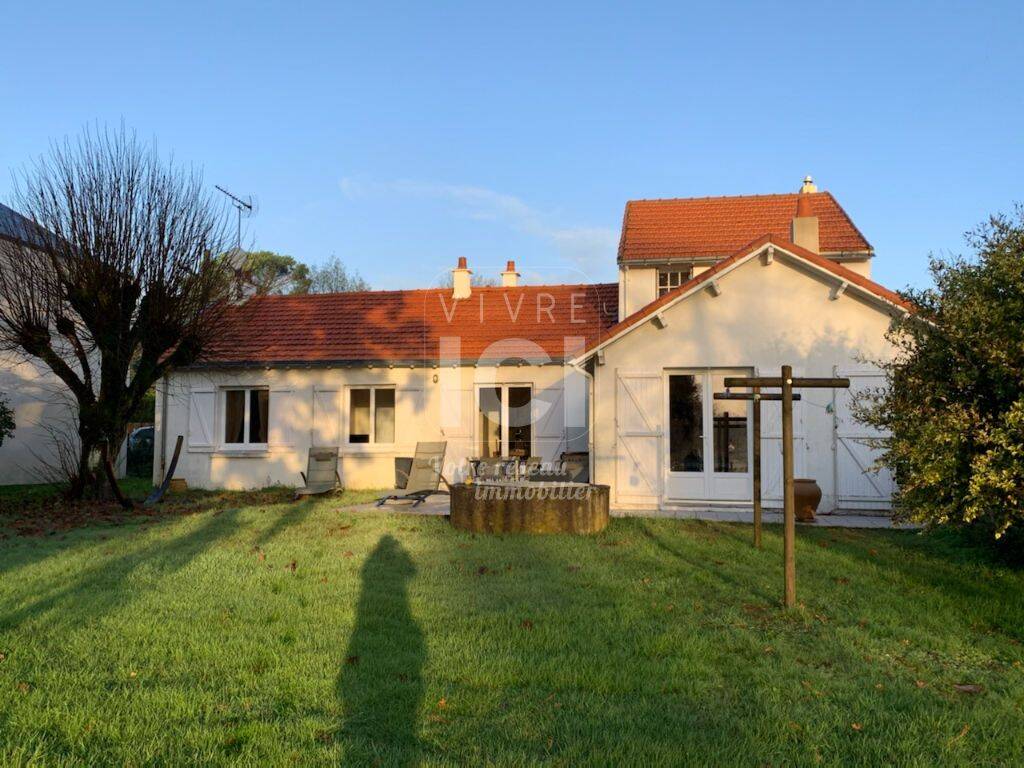 Maison 6 pièces 123 m² · à Sucé-sur-Erdre · 122,9 m² · 1 762 €