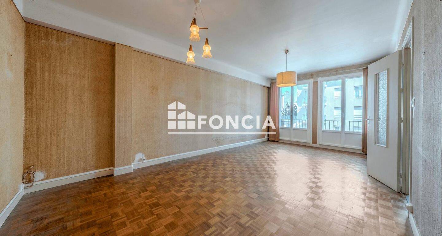 Appartement 5 pièces 100 m² · à Brest · 99,7 m² · 216 000 €