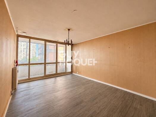 Appartement à vendre 189 000 € 3 pièces 2 chambres 61,2 m² Étage 5/15 Villette Quatre Chemin Aubervilliers 93300