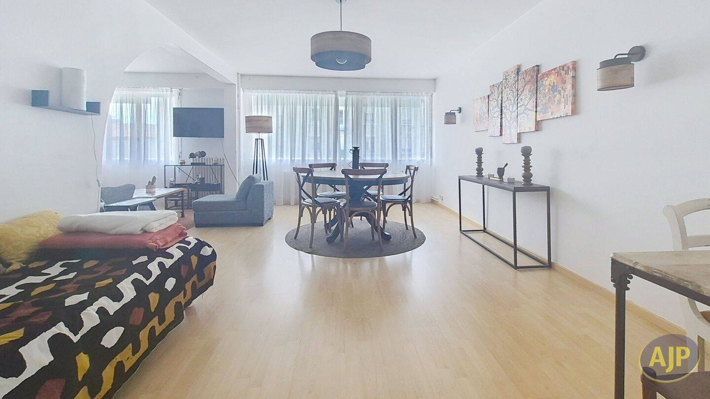 Appartement 3 pièces 89 m² · à La Roche-sur-Yon · 88,9 m² · 990 €