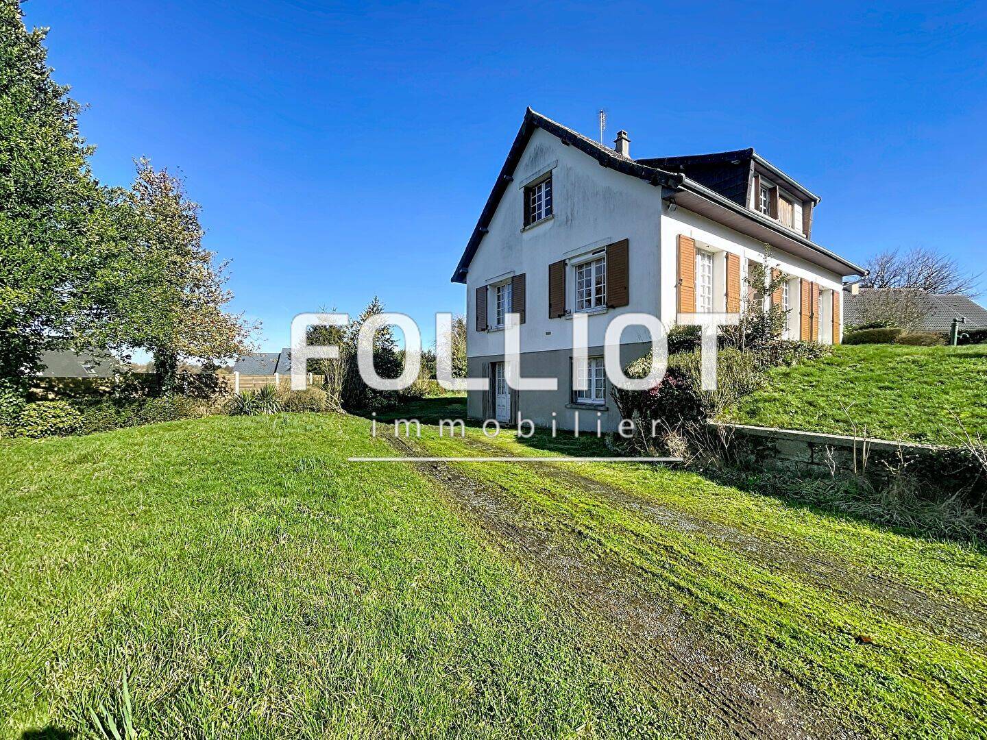 Maison 8 pièces 129 m² · à Gavray-sur-Sienne · 129 m² · 160 500 €