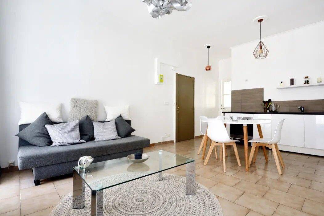 Appartement 2 pièces 46 m² · à Marseille 2ème Arrondissement · 46 m² · 800 €/mois