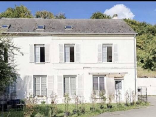 Maison à vendre 235 000 € 11 pièces 7 chambres 228 m² 1 670 m² de terrain Crépy-en-Valois 60800
