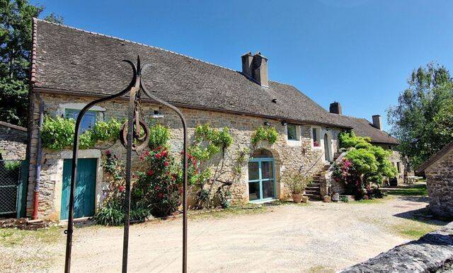 Maison 11 pièces 300 m² · à Givry · 300 m² · 720 000 €