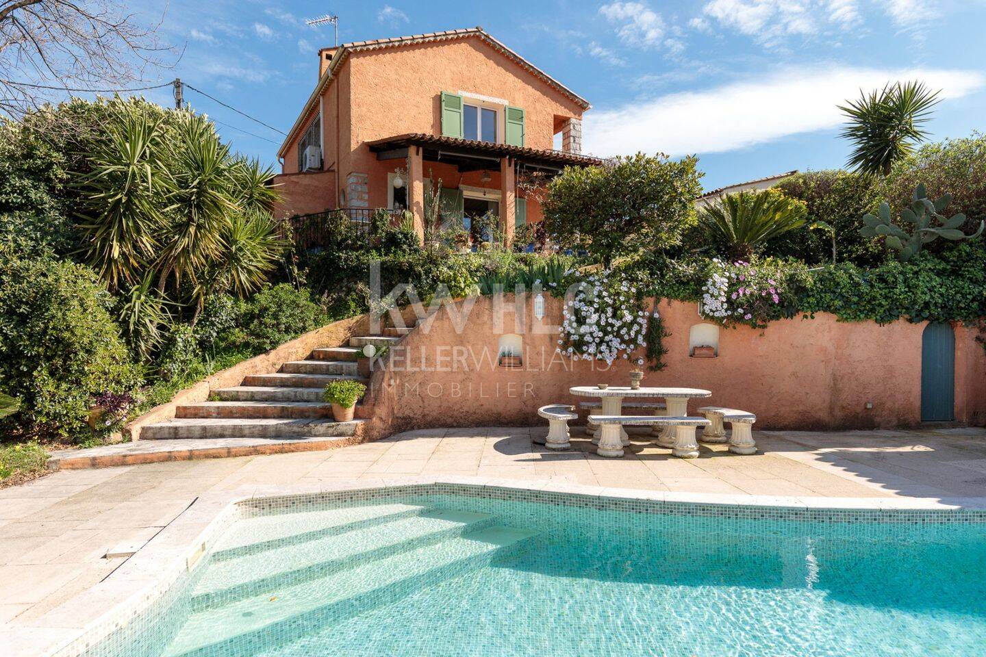 Maison 6 pièces 124 m² · à Pégomas · 124 m² · 725 000 €