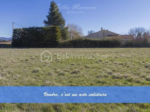 Terrain constructible viabilisé à vendre 95 000 € 800 m² de terrain Saint-Christol 84390