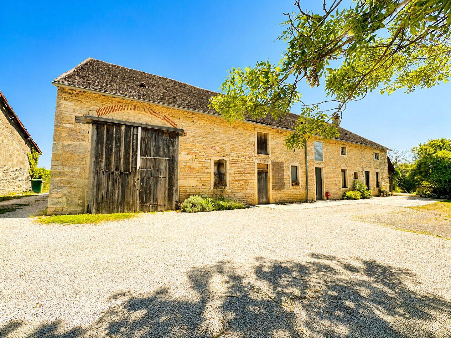 Maison 6 pièces 129 m² · à Beaune · 129,3 m² · 329 000 €