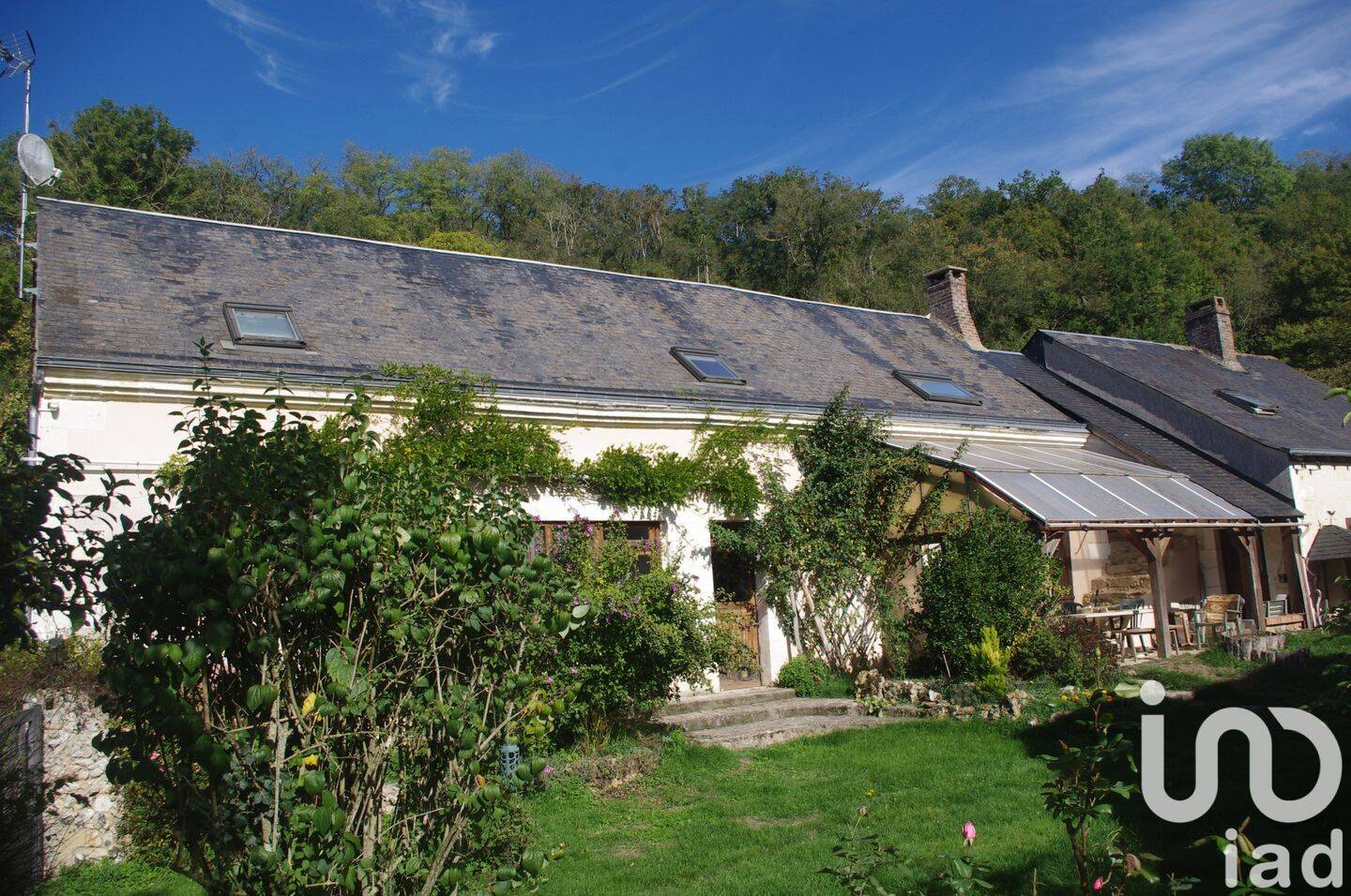 Maison 8 pièces 250 m² · à Cellé · 250 m² · 229 000 €