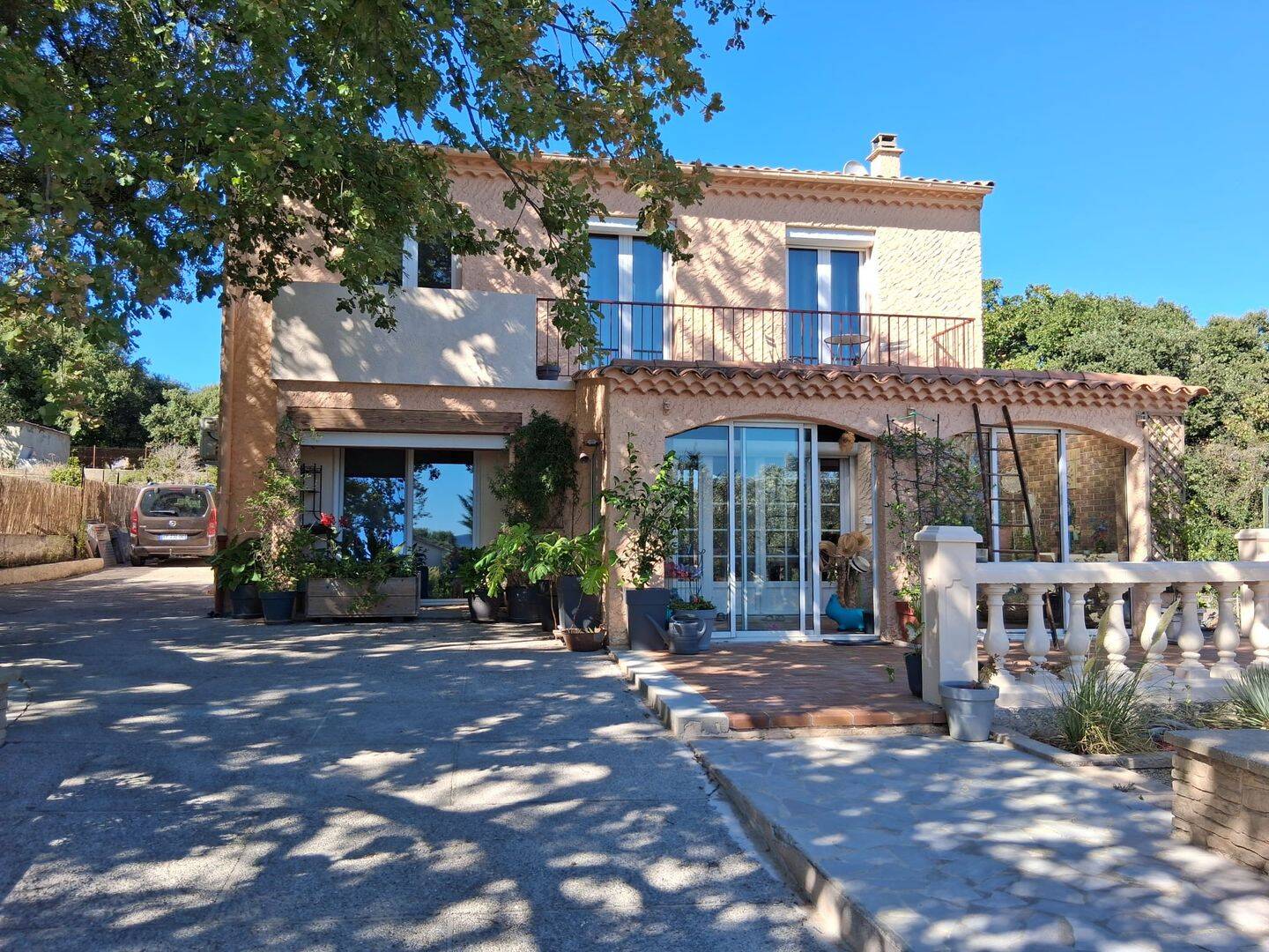 Maison 6 pièces 150 m² · à La Garde-Adhémar · 150 m² · 345 000 €