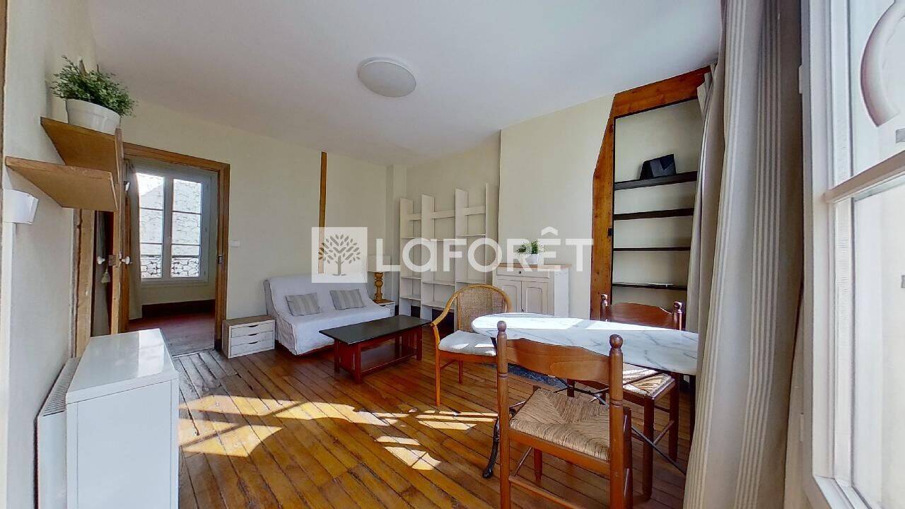 Appartement 2 pièces 35 m² · à Paris 18ème Arrondissement · 35 m² · 1 046 €/mois