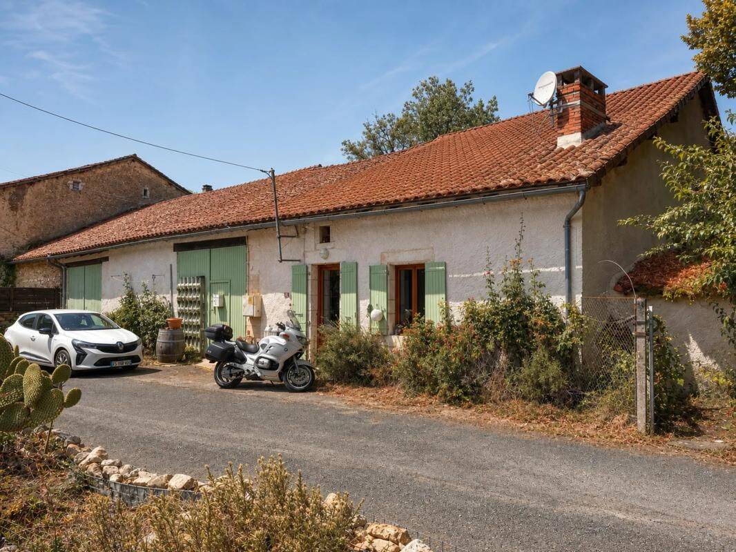 Maison 5 pièces 120 m² · à Saint-Front-la-Rivière · 120 m² · 170 000 €