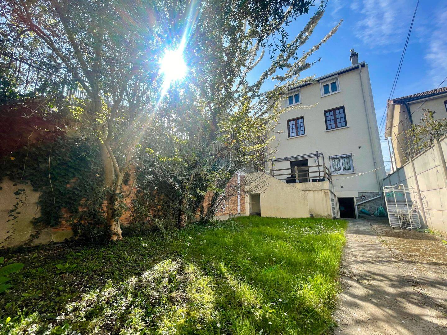 Maison 5 pièces 109 m² · à Le Bourget · 109 m² · 380 000 €