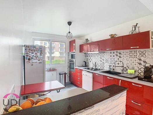 Appartement à vendre 168 000 € 3 pièces 2 chambres 66 m² Étage 7/9 Rive Droite-Apport Paris Gare Corbeil-Essonnes 91100