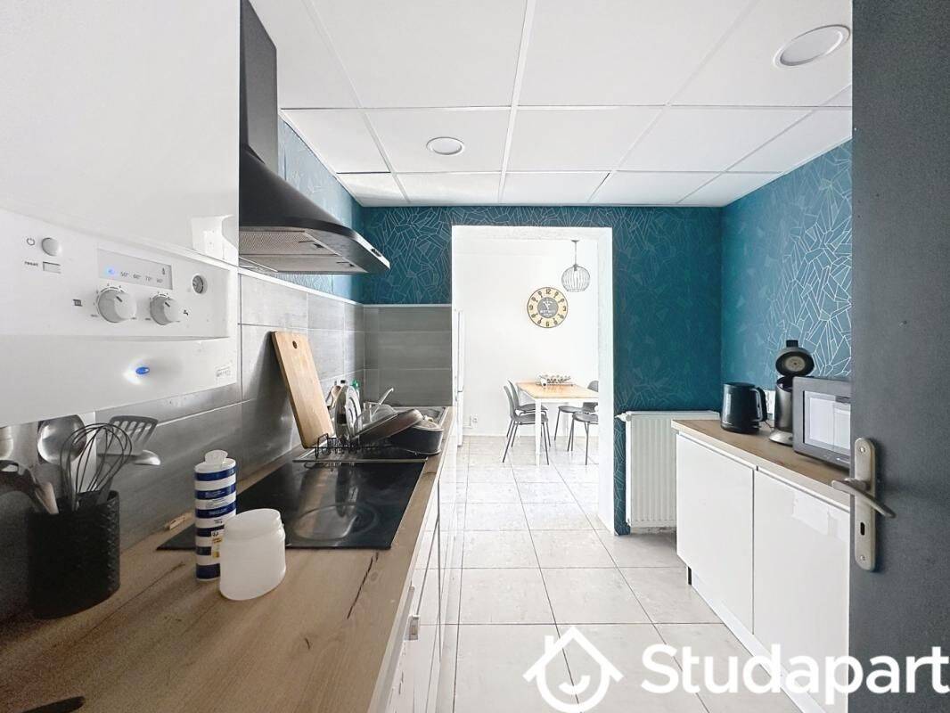 1 pièce 11 m² · à Alès · 11 m² · 380 €